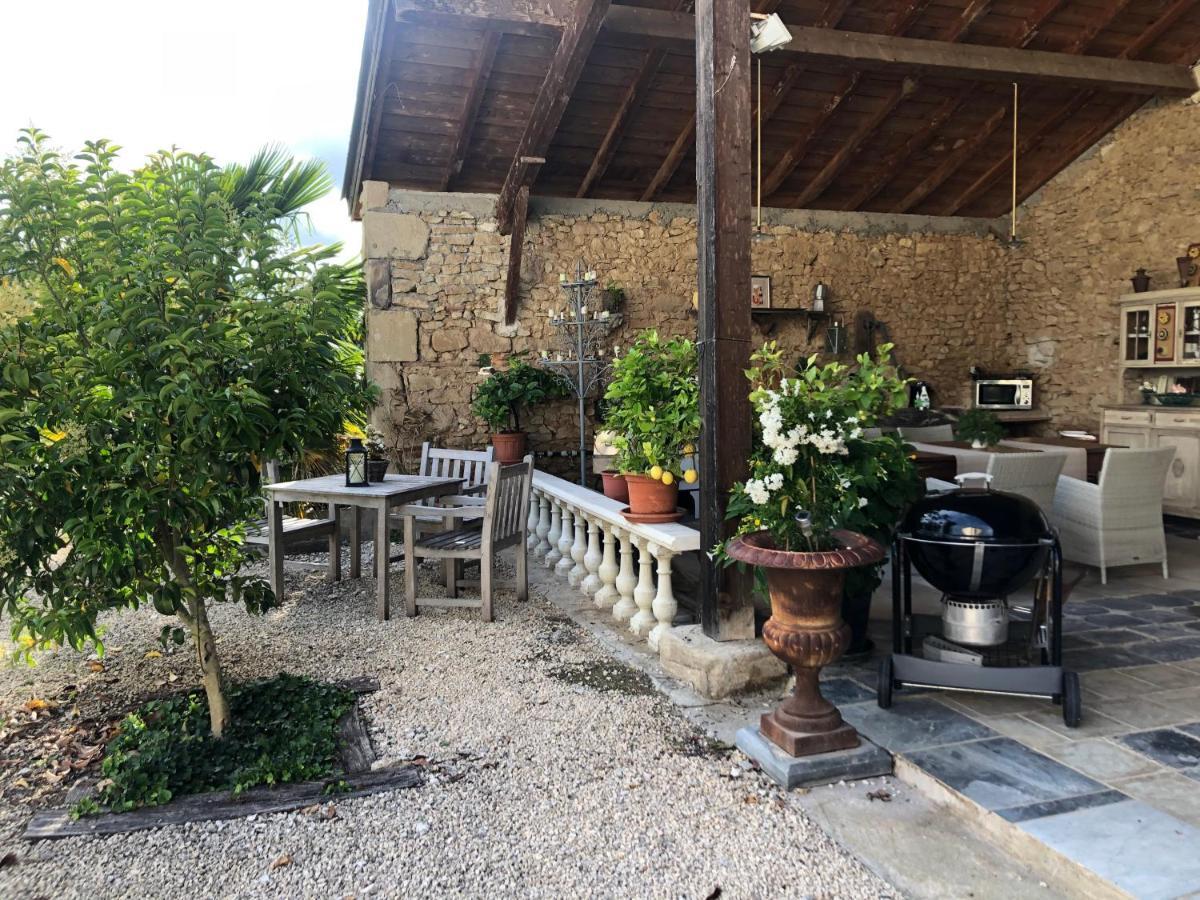 Bed and Breakfast En Bord De Riviere Casseneuil Exterior foto