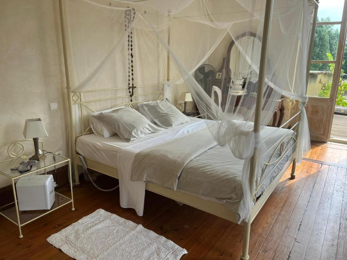 Bed and Breakfast En Bord De Riviere Casseneuil Exterior foto
