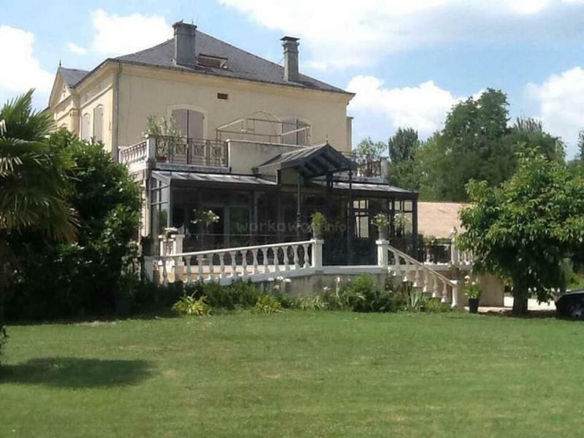 Bed and Breakfast En Bord De Riviere Casseneuil Exterior foto